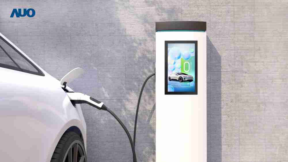 友達〝EVSE車用充電樁解決方案〞專為電動汽車充電樁設計，，，，具有高亮度、、、克服戶外艱難環境的耐溫、、、、耐紫外線等特性，，，並搭載散熱性及擴充性強的高效能工業電腦，，，可實現人機互動訴求，，，如資訊顯示、、、、支付等應用